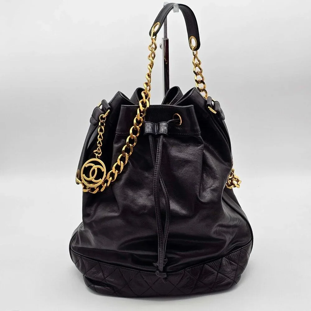 CHANEL Leather Shoulder Bag 783-042525